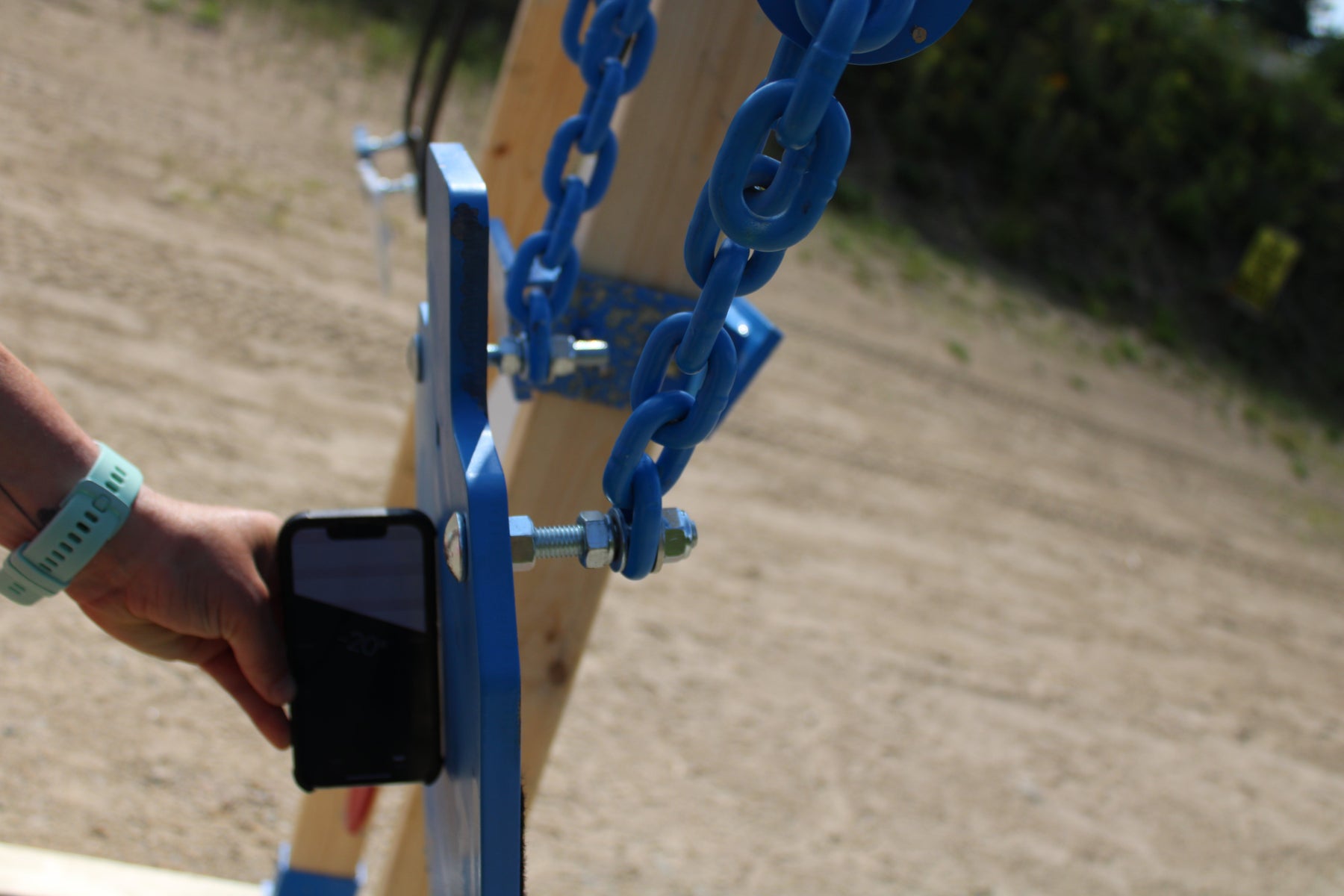 Hanging AR500 Steel Targets: Are Chains or Straps Better?